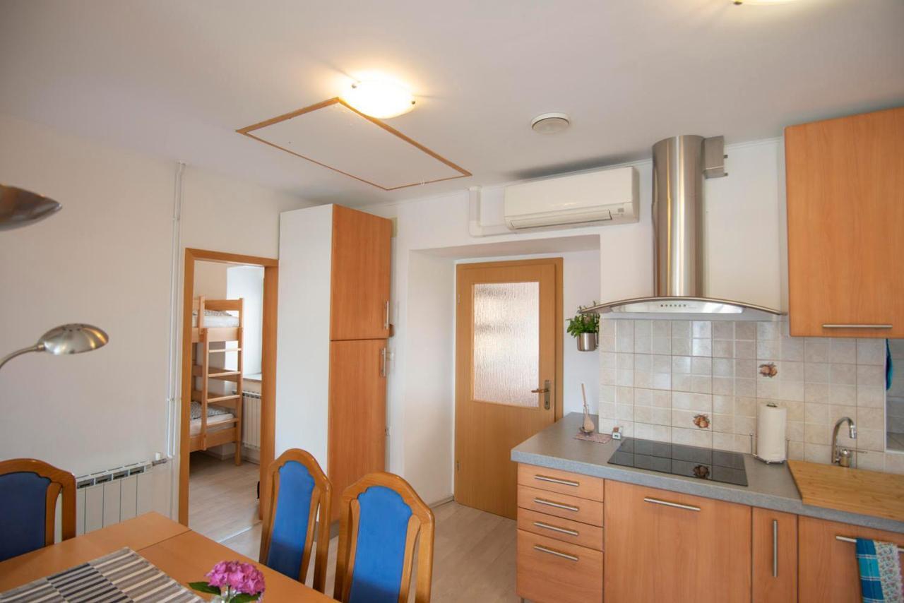 דירות Ajdovščina Apartma Bajc מראה חיצוני תמונה